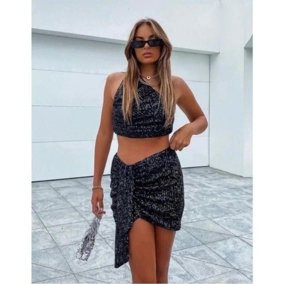 Lioness black sequin mini skirt - Picture 4 of 15